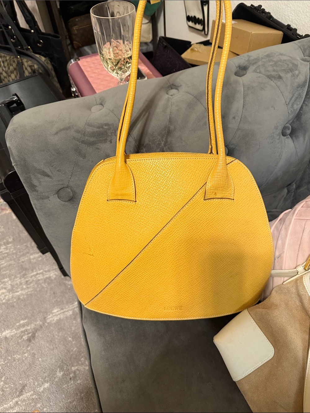 Loewe - Picture 1 of 1